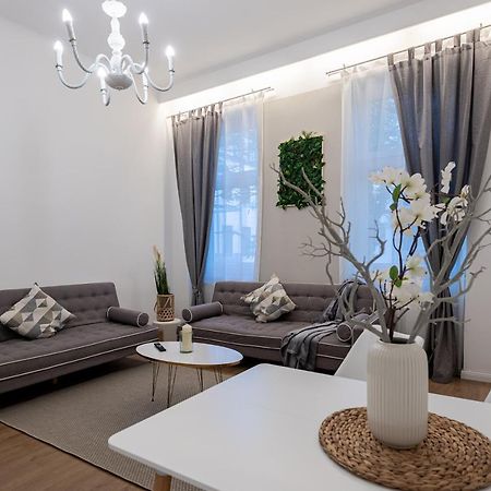 Vienna My City Apartment Family Room Buitenkant foto