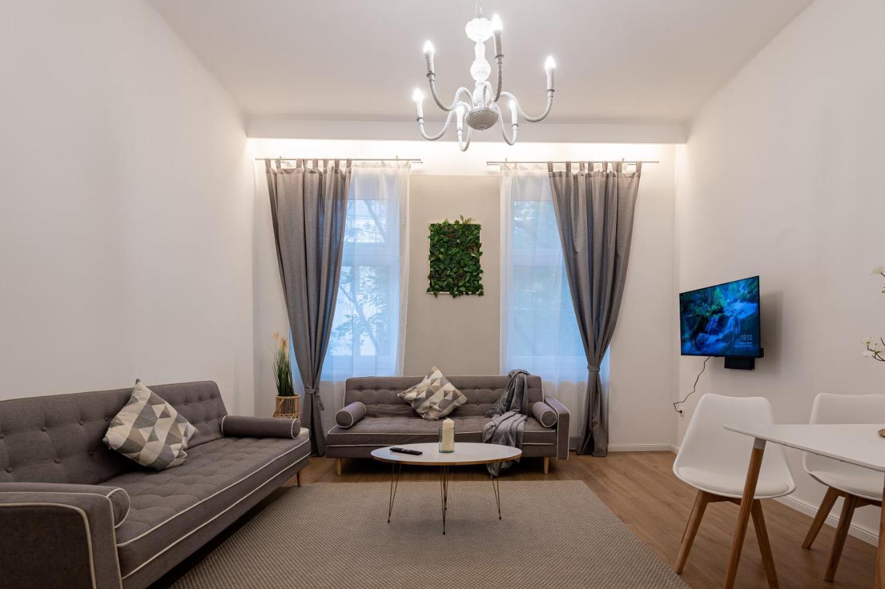 Vienna My City Apartment Family Room Buitenkant foto